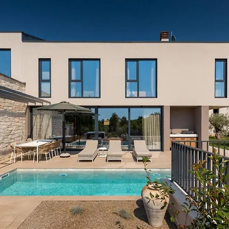 Tia 2 By Interhome *